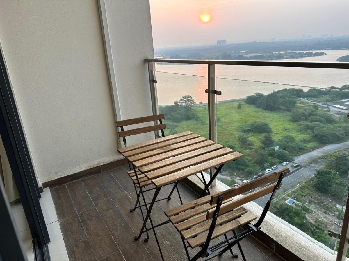 Golden Tree @ Country Garden Danga Bay Apartment Johor Bahru
